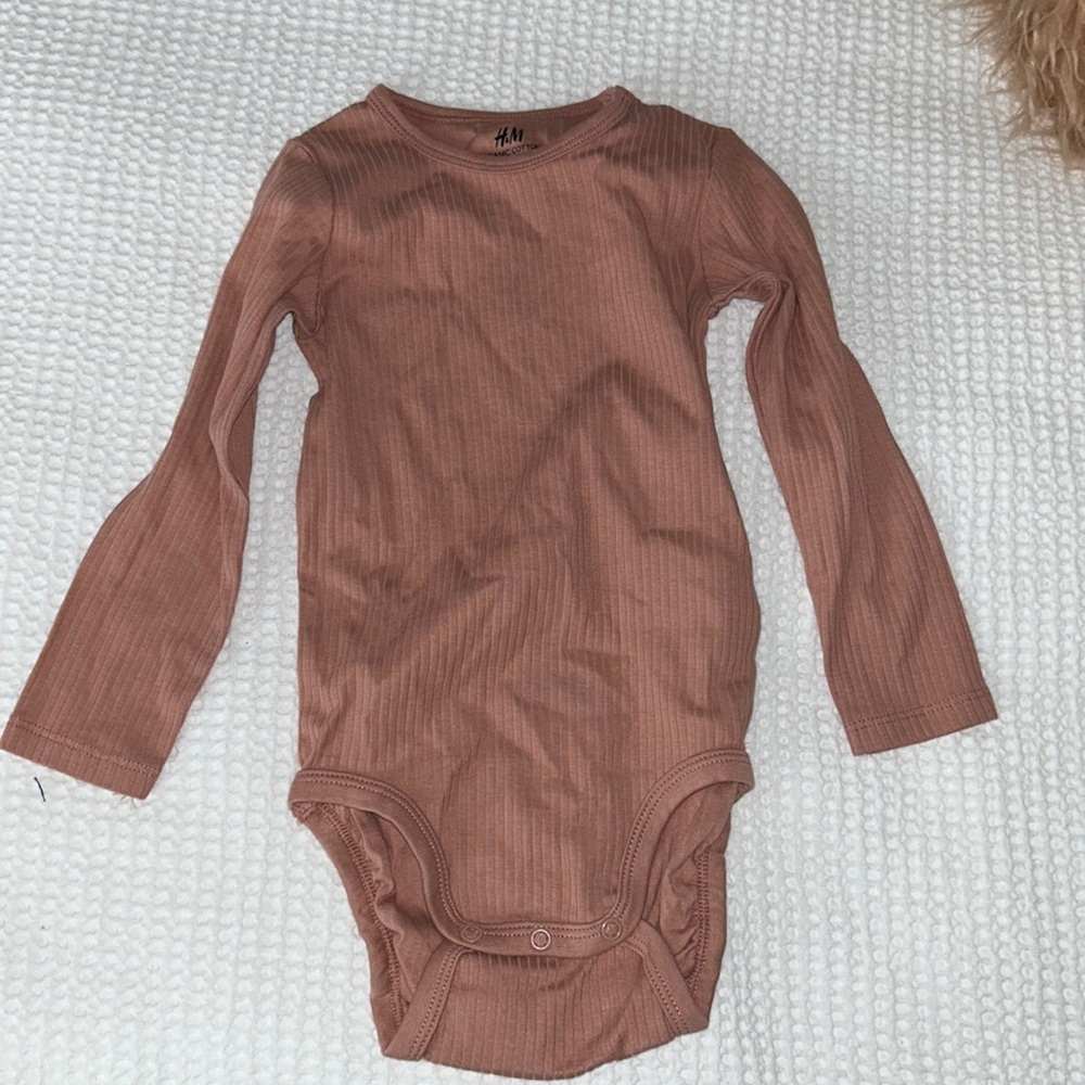 ✨NEW!!✨ NW/outT H&M ribbed onesie 2T